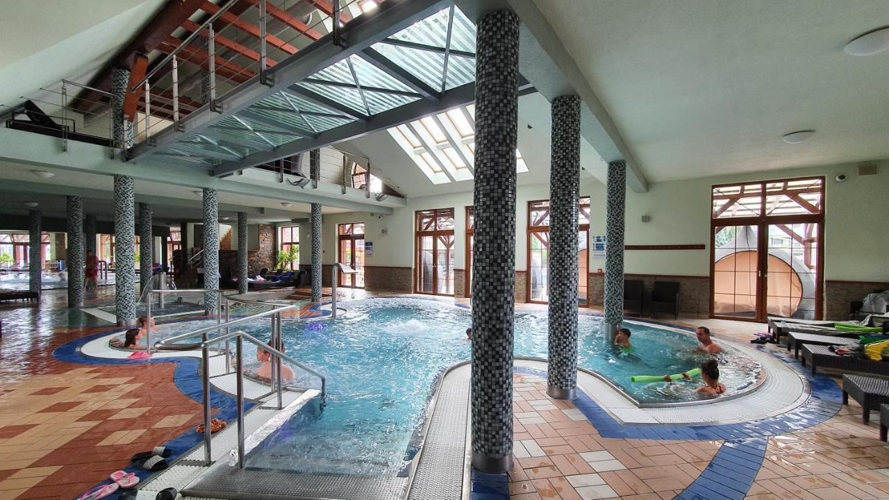 Apartman Aquapark - Hotel Bešeňová Екстериор снимка